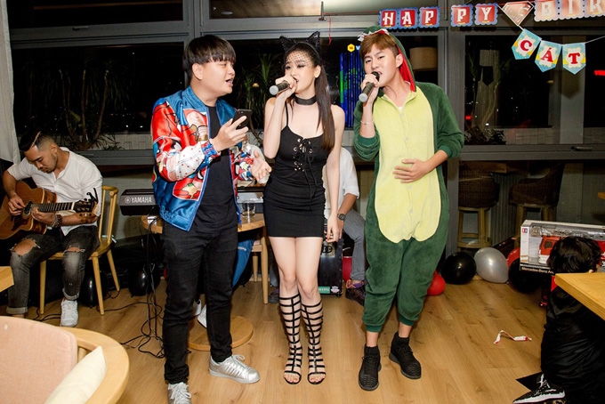 tim-truong-quynh-anh-cung-lam-sinh-nhat-cho-con-trai-10