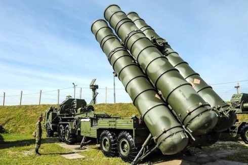 Tổng thống Nga sẵn sàng bán hệ thống tên lửa S-400 cho Thổ Nhĩ Kỳ - Ảnh 1.