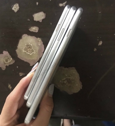 iphone-8-mo-hinh-so-kich-thuoc-voi-smartphone-doi-thu-1