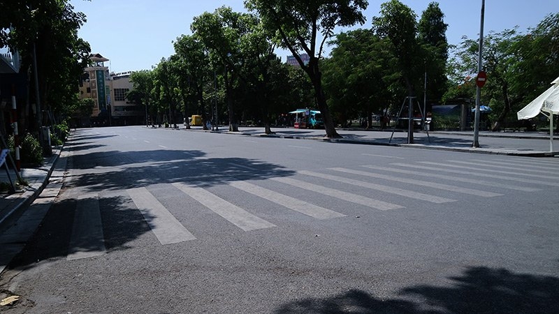 nhiệt độ Hà Nội, dự báo thời tiết, tin thời tiết, bản tin thời tiết, thời tiết Hà Nội, nắng nóng kỷ lục, nóng gay gắt