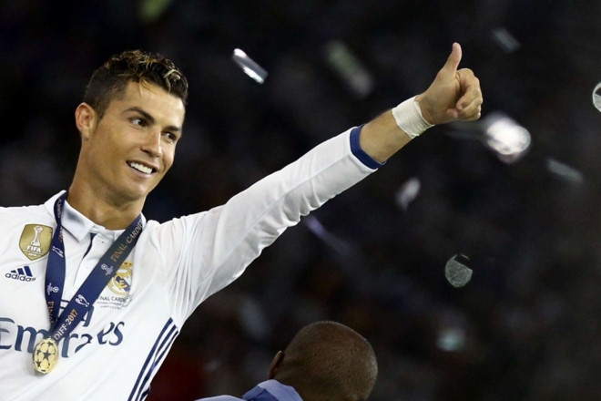 Ronaldo con hon ca nhung sieu anh hung cua Marvel hinh anh 3