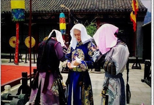 Sao phim cổ trang khốn khổ vì 