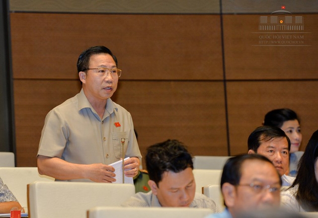 Đại biểu Lưu Bình Nhưỡng cho biết nhiều cán bộ toà án tâm tư vì người đứng đầu khối cơ quan tư pháp của mình chưa được coi trọng tương xứng.