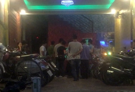 Kết quả hình ảnh cho Mâu thuẫn khi đi hát karaoke, dùng vật nhọn đâm chết bạn