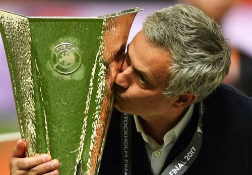 mourinho-toi-luon-chon-nhung-doi-bong-co-van-de