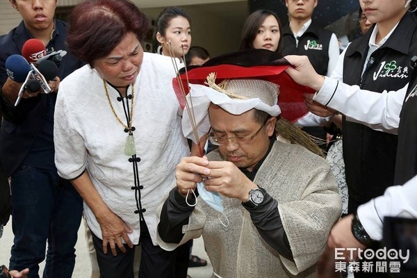Sao 'Thieu Lam' qua doi: Hai con gai khong du tang le hinh anh 1