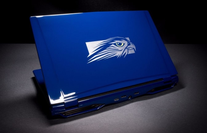 Nhung chiec laptop nhieu mau sac nhat thi truong hinh anh 3