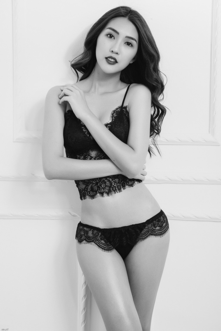 Hoang Thuy va thi sinh The Face chup anh voi noi y hinh anh 4