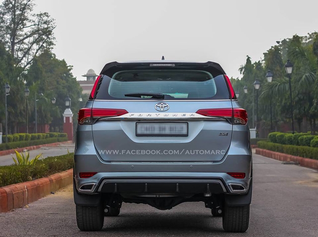 Choáng với Toyota Fortuner 2016 lắp body kit theo phong cách Lexus - Ảnh 4.