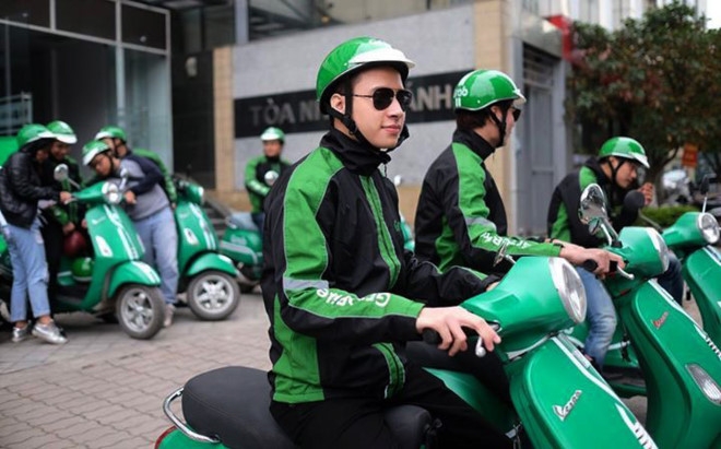 Sam SH, Vespa de chay xe om hinh anh 1