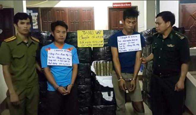 Cap 9X Lao cung hon 1 tan can sa kho trong nha nghi hinh anh 1