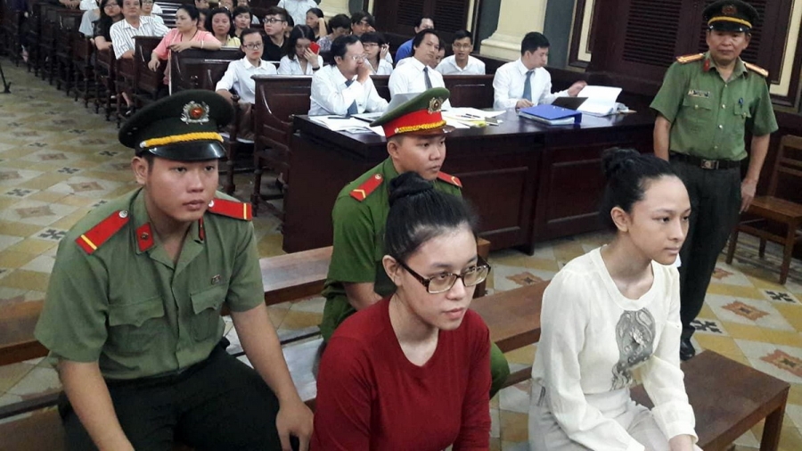 Ông Mỹ nói không phải chủ email nhắn cho hoa hậu Phương Nga 