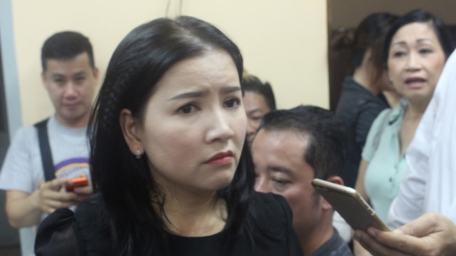 Vu kien cua Ngoc Trinh bat ngo hoan xu hinh anh 1