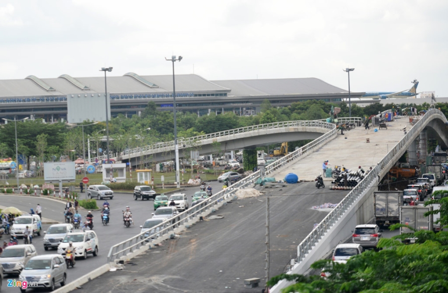 Cau vuot cua ngo Tan Son Nhat truoc ngay khanh thanh hinh anh 4