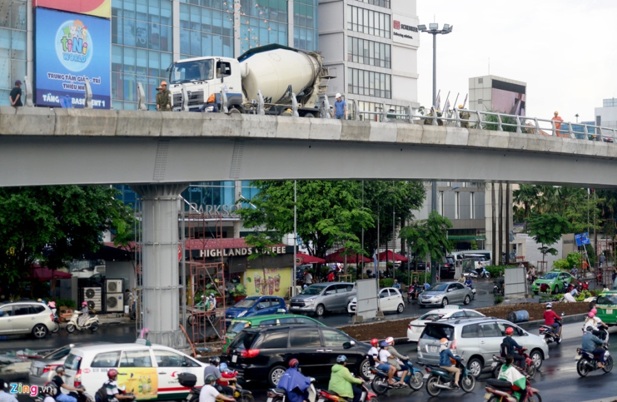Cau vuot cua ngo Tan Son Nhat truoc ngay khanh thanh hinh anh 6