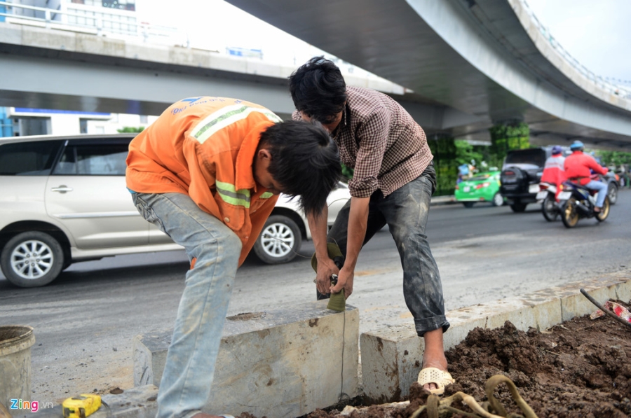 Cau vuot cua ngo Tan Son Nhat truoc ngay khanh thanh hinh anh 10