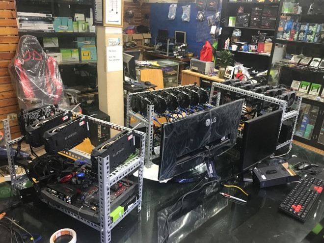 Gia linh kien nhay mua, dan choi Bitcoin ban thao 'trau cay' o VN hinh anh 1
