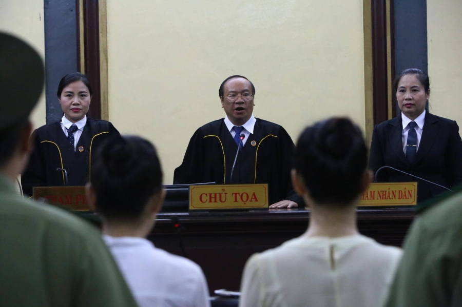 Trương Hồ Phương Nga, Hồ Phương Nga, Cao Toàn Mỹ, Hợp đồng tình ái