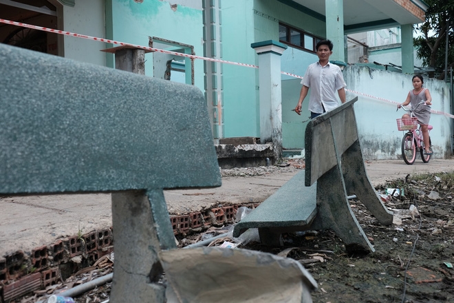  Vụ sạt lở 6 ngôi nhà kinh hoàng ở Nhà Bè: Chỉ kịp ôm con mà chạy lúc nửa đêm - Ảnh 7.