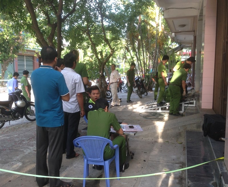 Nổ mìn trước nhà một doanh nghiệp vận tải - ảnh 1