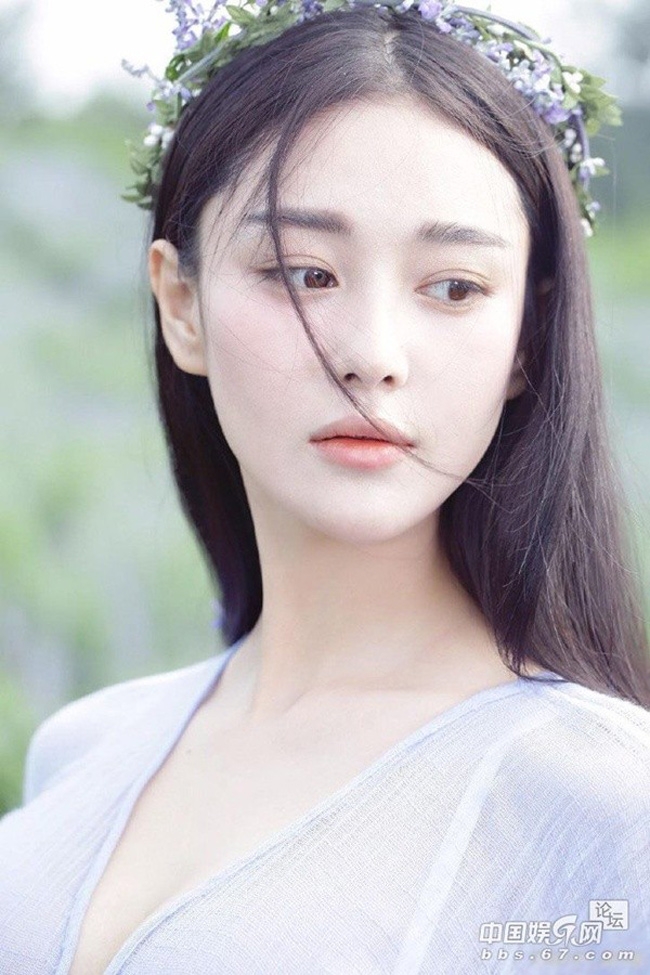 Những mỹ nhân không ngại trút xiêm y lên ngôi nữ hoàng gợi cảm hình ảnh 19 nhung my nhan khong ngai trut xiem y len ngoi nu hoang goi cam hinh anh 19