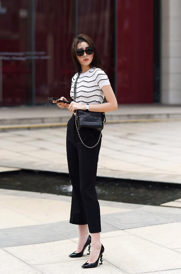 Dan sao Viet lang xe xu huong street style mua he hinh anh 3