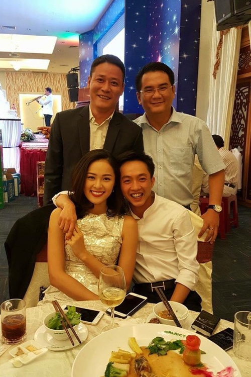 chuyen-tinh-yeu-2-nam-nhieu-song-gio-cua-ha-vi-cuong-do-la-2