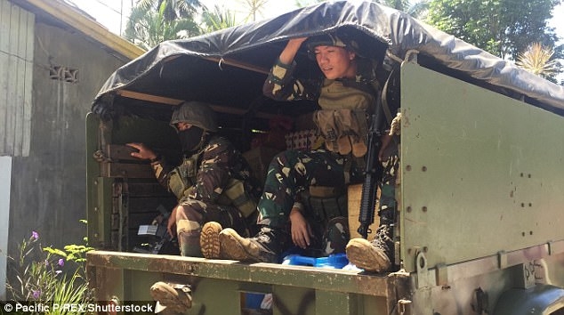 philippines: is ep con tin tim kho bau, thu ve 227 ty dong hinh anh 2