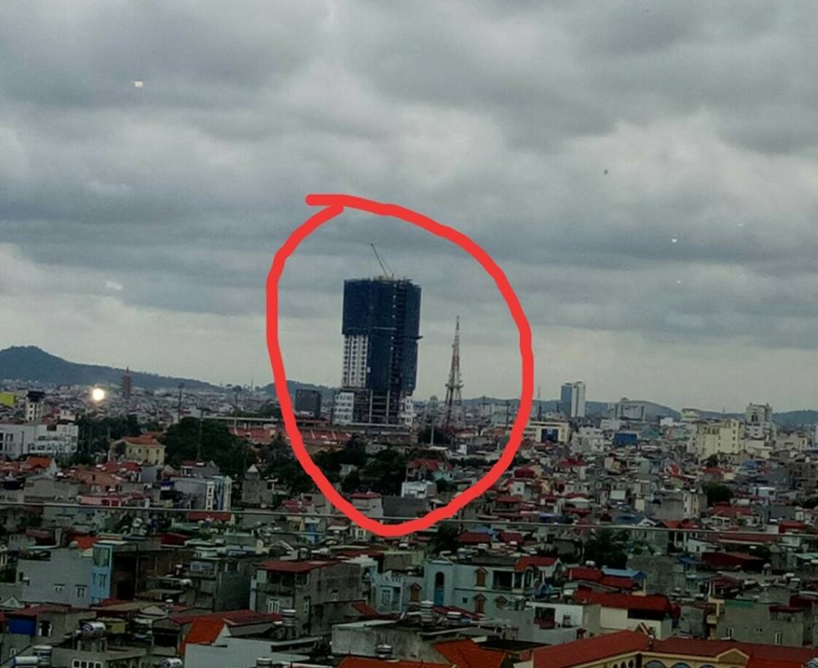 roi tu tang 17 xuong dat, nu cong nhan tu vong o hai phong hinh anh 2