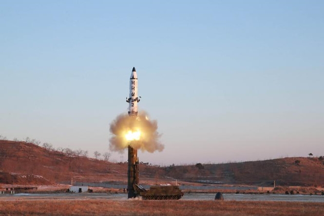 Một vụ thử tên lửa đạn đạo của Triều Tiên /// Reuters