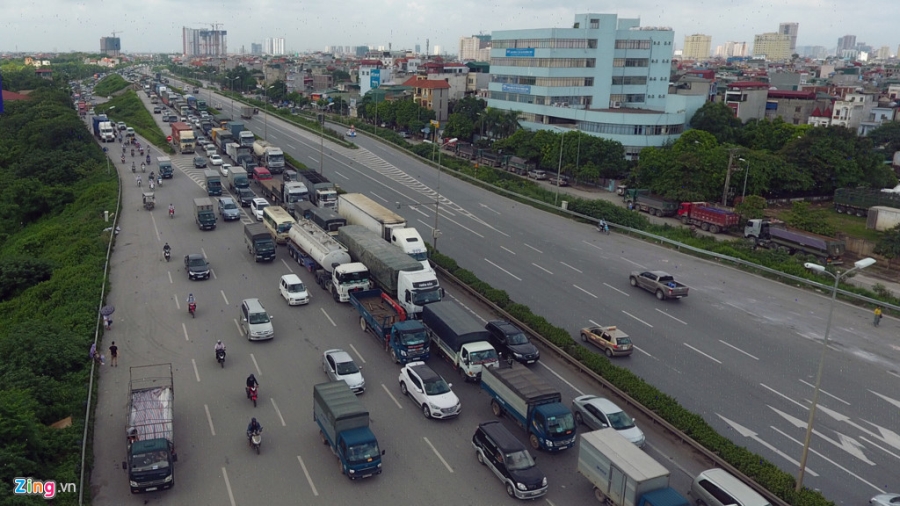 Duong dan len cau Thanh Tri tac dai tu sang toi trua hinh anh 1