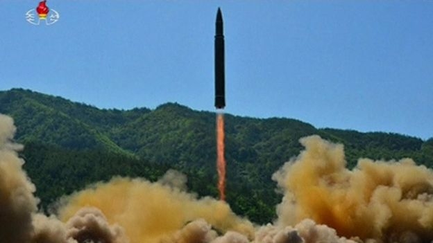  Hình ảnh vụ phóng tên lửa ICBM của Triều Tiên ngày 4/7. (Ảnh: Reuters) 