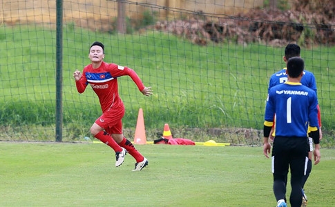 U.22 Việt Nam: Công Phượng, Tuấn Anh thua... đàn em Quang Hải - ảnh 3