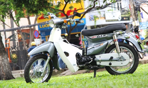 honda-cub-canh-en-do-doc-nhat-viet-nam