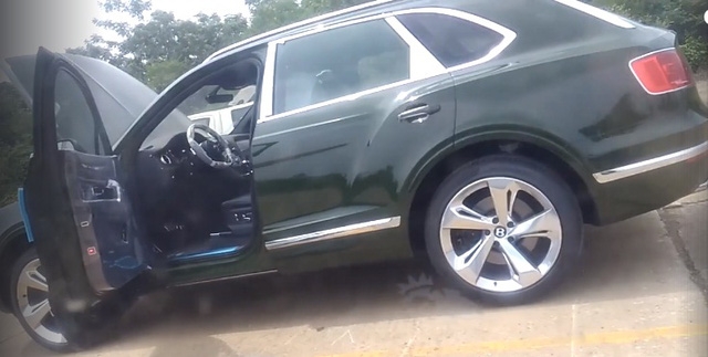 Thiếu gia 9X Sài thành tậu thêm Bentley Bentayga màu độc nhất Việt Nam - Ảnh 6.