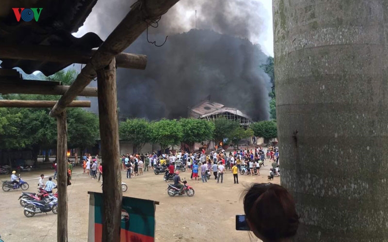 hien truong vu chay lon o cua khau tan thanh, lang son hinh 6