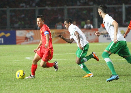 Thành Lương và đồng đội thua Indonesia 0-2 ở bán kết SEA Games 2011