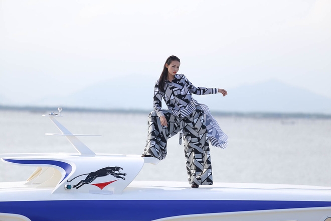 Trương Mỹ Nhân: Không có lý do gì phải cúi đầu trước Minh Tú ở phòng loại - Ảnh 2.