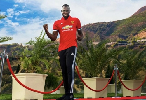 man-utd-co-the-ton-muc-phi-ky-luc-vi-lukaku