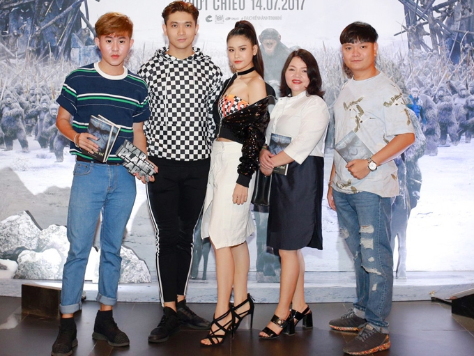tim-truong-quynh-anh-mac-ton-sur-ton-dinh-nhu-sam-o-rap-phim-3