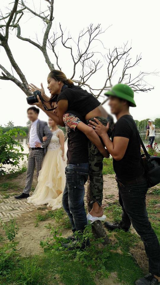 hau truong khong nhin duoc cuoi voi co tho anh 