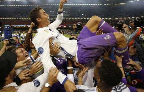 dong-doi-qua-quyet-ronaldo-se-o-lai-real