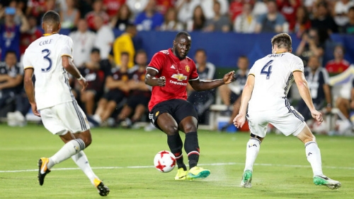 man-utd-thang-dam-tran-giao-huu-dau-mua