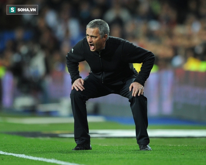 Mourinho lại chọc giận người Việt Nam, lần này là bằng hành động - Ảnh 1.