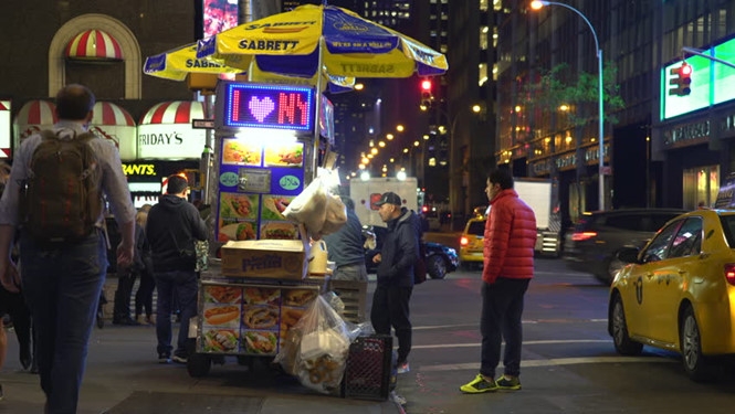 Xúc xích Sabrett được bày bán ở TP. New York, Mỹ /// Shutterstock