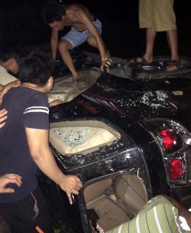 Cong an dieu tra vu dot trui xe Fortuner vi nghi bat coc tre em hinh anh 1