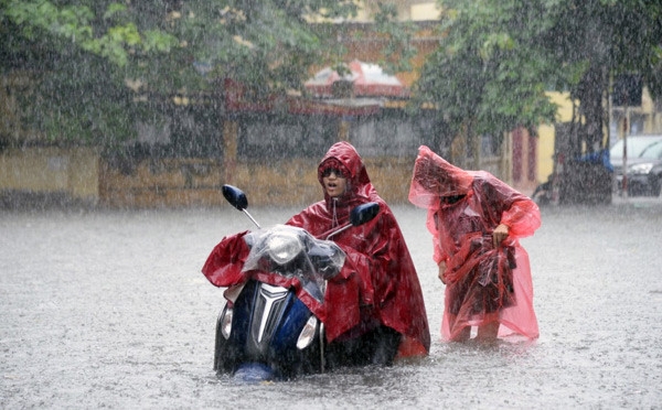 du bao thoi tiet hom nay (21.7): mua lon, ha noi doi dien voi canh ngap lut khu vuc noi thanh hinh anh 1