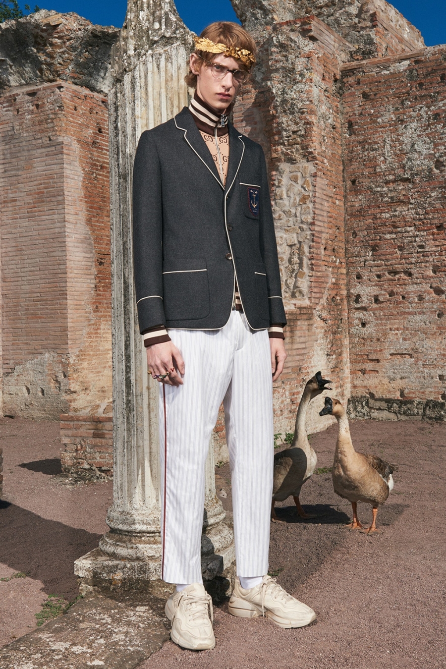 Gucci Cruise 2018 dan dat gioi mo dieu quay ve thoi ky Phuc hung hinh anh 4
