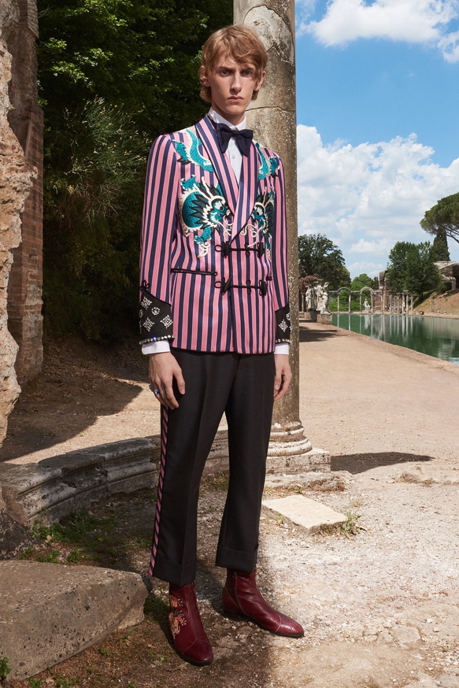 Gucci Cruise 2018 dan dat gioi mo dieu quay ve thoi ky Phuc hung hinh anh 6