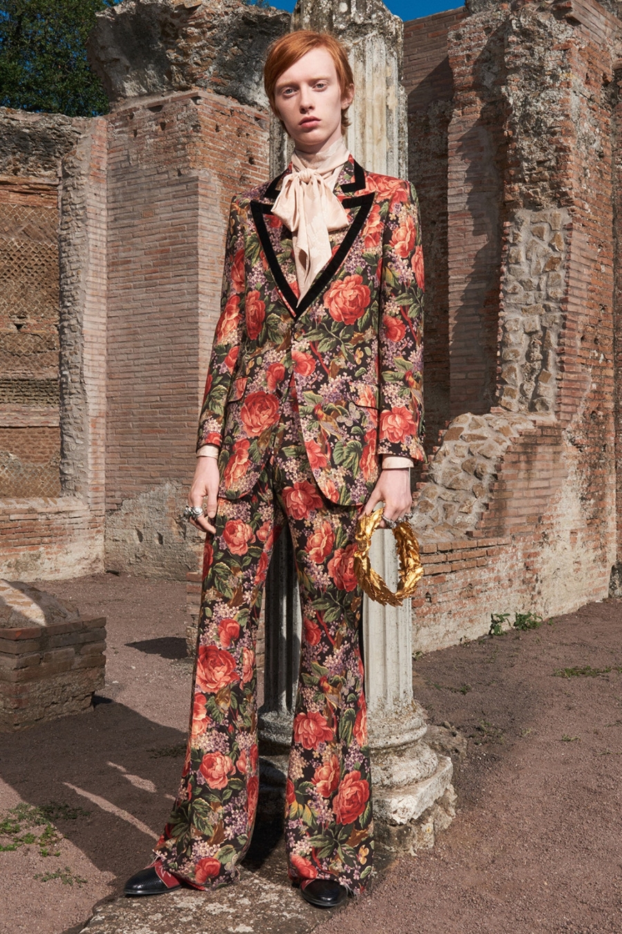 Gucci Cruise 2018 dan dat gioi mo dieu quay ve thoi ky Phuc hung hinh anh 9